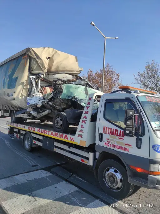 Oto kurtarma ve çekici hizmeti
